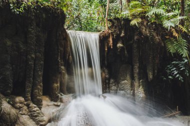 Tayland, ERAWAN WATERFall Ormanda