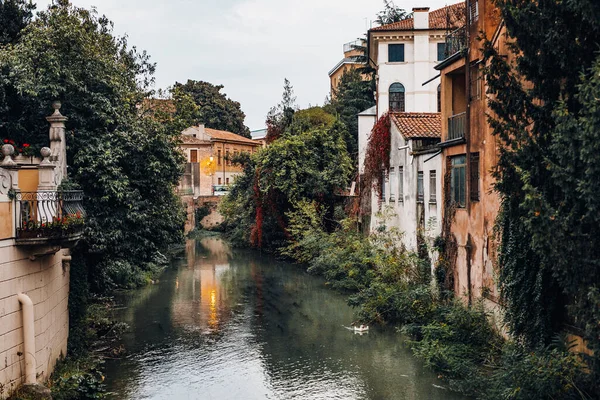 Padova, İtalya 'da akşam
