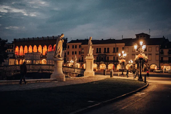 Talya Nın Padova Kentindeki Prato Della Valle Meydanı — Stok fotoğraf