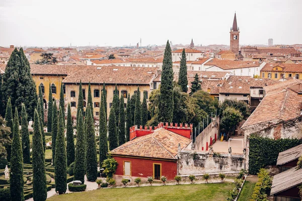 Giardino Justi Bahçeleri, Verona
