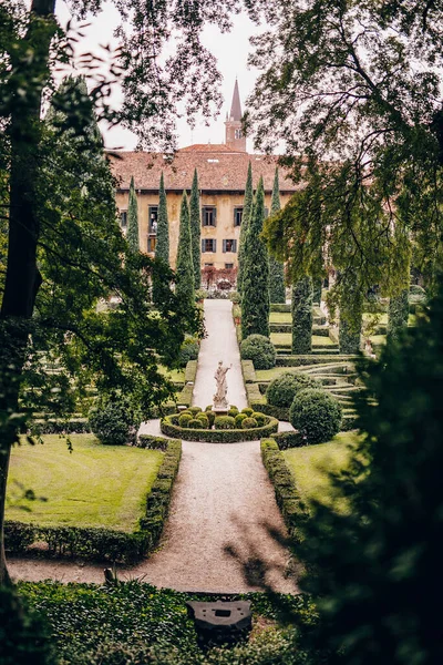 Giardino Justi Bahçeleri, Verona