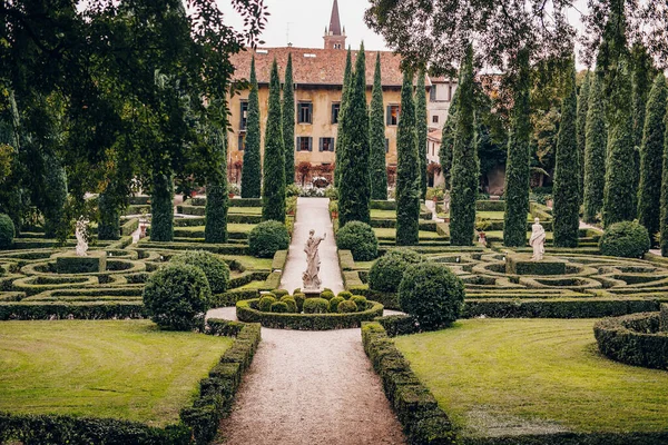 Giardino Justi Bahçeleri, Verona