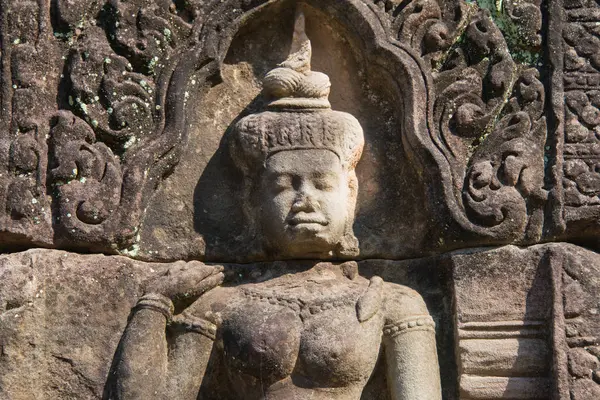 Siem Reap, Cambodja - Feb 3 2015: Angkor Thom. een beroemde historische site (Unesco werelderfgoed) in Angkor, Siem Reap, Cambodja. — Stockfoto
