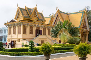 Phnom Penh, Kamboçya - Jan 30 2015: Kraliyet Sarayı. Phnom Penh, Kamboçya'da ünlü bir ören.