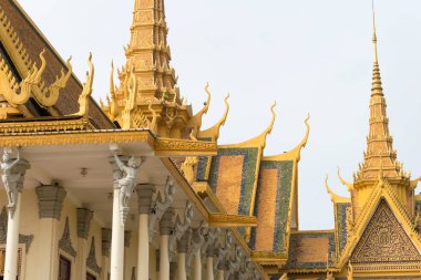 Phnom Penh, Kamboçya - Jan 30 2015: Kraliyet Sarayı. Phnom Penh, Kamboçya'da ünlü bir ören.