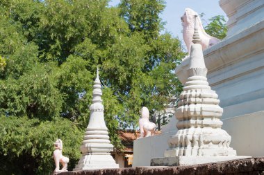 Phnom Penh, Kamboçya - Jan 31 2015: Wat Phnom. Phnom Penh, Kamboçya'da ünlü bir ören.