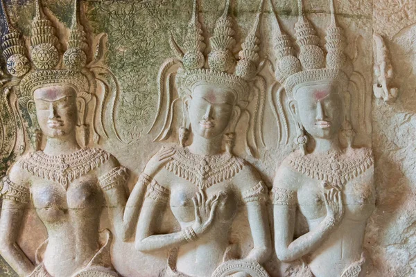 Σιέμ Ριπ, Καμπότζη - Φεβ 2015 5: Ανακούφιση σε Angkor Wat. ένα διάσημο ιστορικό μνημείο (μνημείο παγκόσμιας κληρονομιάς της UNESCO) σε Angkor, Σιέμ Ριπ, Καμπότζη. — Φωτογραφία Αρχείου