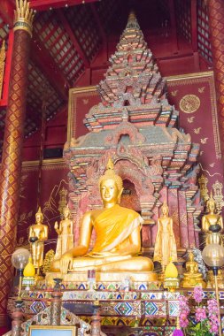 Chiang Mai, Tayland. -Şubat 17 2015: Budda heykeller, Wat Chiang adam ünlü bir tapınak Chiang Mai, Tayland.