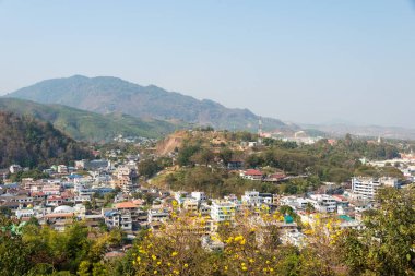 Mae Sai, Tayland. -Şubat 26 2015: Mae Sai şehrin görünümü. Mae Sai şehir Tayland ve Myanmar arasında büyük sınır kapısı olduğunu.