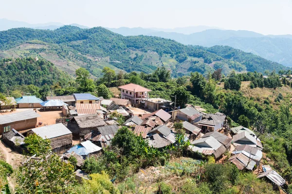 Chiang Rai, Thajsko. -Únor 27 2015: pohled Mae Salong. Tato vesnice byla utvářena 93 rozdělení čínské nacionalistické armády v Doi Mae Salong, Chiang Rai, Thajsko. — Stock fotografie