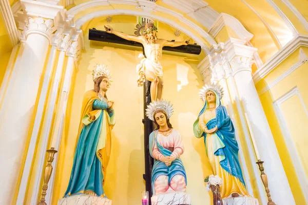 MACAU - 13 dic 2015: Estatuas de Cristo en la Iglesia de San Agustín (Patrimonio de la Humanidad). sitios históricos famosos en Macao . — Foto de Stock