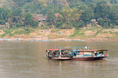 Luang Prabang, Laos - Mar 05 2015: Luang Prabang Mekong Nehri. Luang Prabang Unesco Dünya Mirası şehir olan ünlü bir Antik şehir.