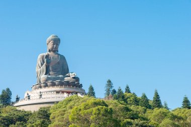 Hong Kong - 11 Aralık 2015: Tian Tan Buda. ünlü turistik Ngong Ping, Hong Kong spot.