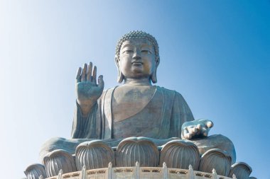 Hong Kong - 11 Aralık 2015: Tian Tan Buda. ünlü turistik Ngong Ping, Hong Kong spot.