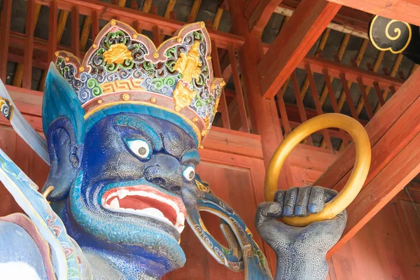 YUNNAN, CHINA - MAR 20 2015: Xingjiao Temple at Shaxi Ancient village. a famous Ancient village of Jianchuan, Yunnan, China. — Stock Photo, Image