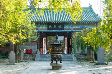 Henan, Çin - 04 Kasım 2015: Yongtai Tapınağı. ünlü tarihi bir site Dengfeng, Henan, Çin.