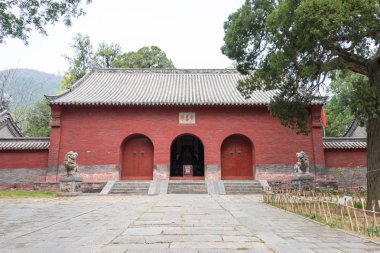 Henan, Çin - 04 Kasım 2015: Huishan Temple(Unesco World Heritage site). ünlü tarihi bir site Dengfeng, Henan, Çin.