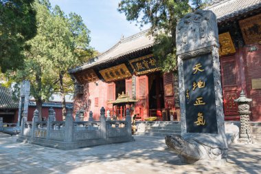 Henan, Çin - 03 Kasım 2015: Fawang Tapınağı. ünlü tarihi bir site Dengfeng, Henan, Çin.