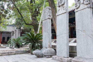 Henan, Çin - 30 Ekim 2015: Nanyang Memorial Wuhou (Nanyang Wuhouci) Tapınağı, stel. ünlü tarihi bir site Nanyang, Henan, Çin.
