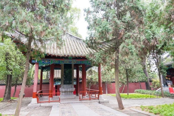 HENAN, CHINE - 30 octobre 2015 : Temple commémoratif Nanyang de Wuhou (Nanyang Wuhouci). un site historique célèbre à Nanyang, Henan, Chine . — Photo