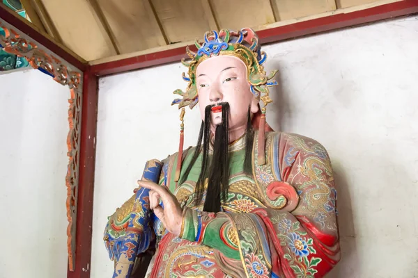 Henan, Çin - 30 Ekim 2015: Nanyang Memorial Wuhou (Nanyang Wuhouci) Tapınağı, Zhuge Zhan heykeli. ünlü tarihi bir site Nanyang, Henan, Çin.