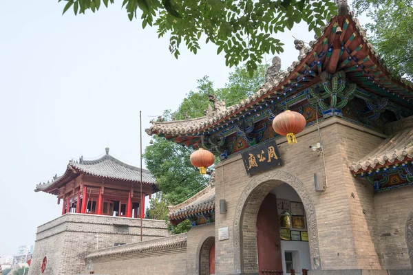 中国河南-2015 年 7 月 7 日︰ 洛阳周公寺博物馆。著名的历史遗址，在河南省洛阳市. — 图库照片