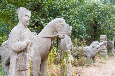 Henan, Çin - 03 Ekim 2015: Yonghou mezar. Northtern Song Hanedanı İmparatorluk mezarlar. ünlü tarihi bir site Gongyi, Henan, Çin.