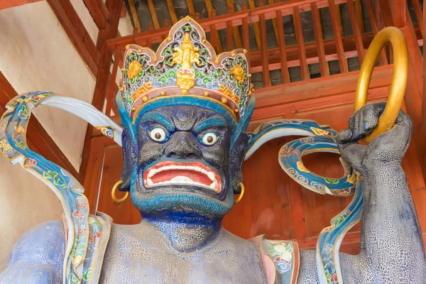 Yunnan, china - 20. März 2015: Xingjiao-Tempel im alten Dorf Shaxi. ein berühmtes altes Dorf von jianchuan, yunnan, China. — Stockfoto