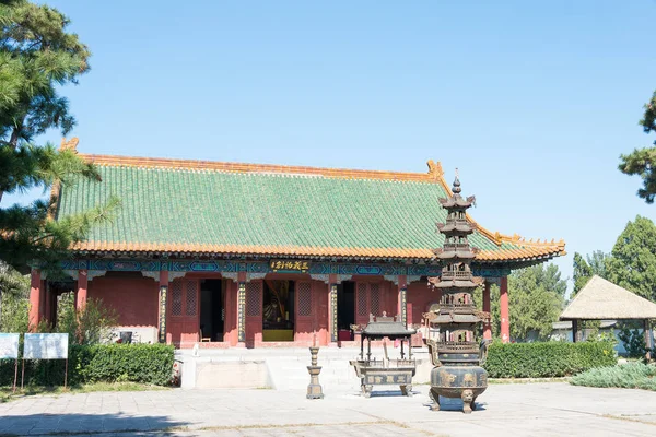 Hebei, Čína - 13 říjen 2015: Sanyi chrám. slavné historické místo v Zhuozhou, Hebei, Čína. — Stock fotografie