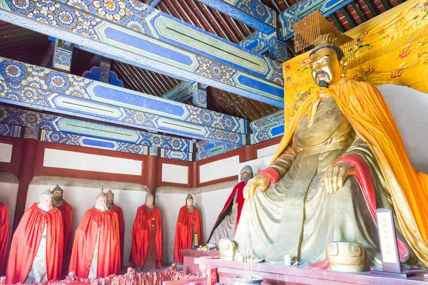 Hebei, Čína - Říjen 13 2015: Socha Liubei v Sanyi chrámu. slavné historické místo v Zhuozhou, Hebei, Čína. — Stock fotografie