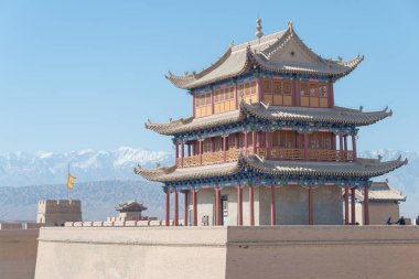 Jiayuguan, Çin - 13 Nisan 2015: Jiayuguan Pass, Çin Seddi batı ucunda. ünlü tarihi sitesi (Unesco Dünya Mirası) Jiayuguan, Gansu, China.