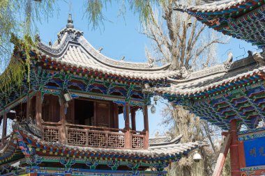 Gansu, Çin - 10 Nisan 2015: Zhangye Budda Tapınağı. ünlü tarihi bir site: Zhangye, Gansu, China.