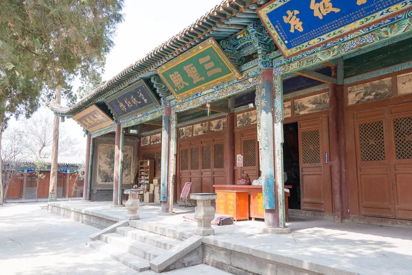 甘粛省、中国 - 2015 年 4 月 8 日: Haizang の寺院。ウーウェイ, 甘粛省, 中国の有名な史跡. — ストック写真