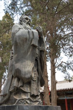 Gansu, Çin - 08 Nis 2015: Konfüçyüs heykel Wuwei çü Tapınağı (Wuwei Wen Miao). ünlü tarihi bir site: Wuwei, Gansu, China.