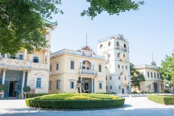 Gunagdong, Çin - 17 Aralık 2015: Li Garden(Liyuan). Kaiping, Guangdong, Çin için ünlü tarihi bir site.