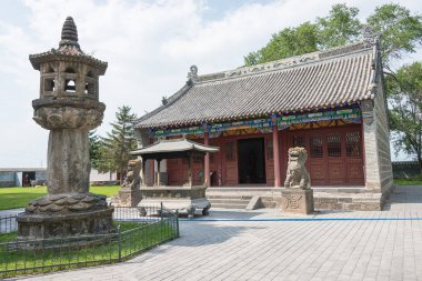Heilongjiang, Çin - 23 Temmuz 2015: Xinglong Tapınağı. ünlü tarihi bir site Ning'an, Heilongjiang, Çin.