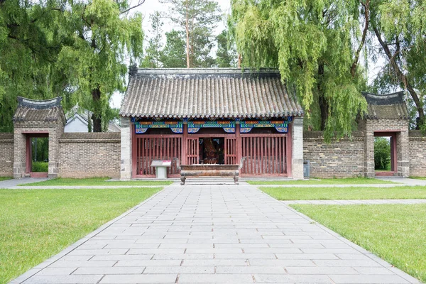 Heilongjiang, China - 23 Jul-2015: Xinglong tempel. een beroemde historische site in Ning'an, Heilongjiang, China. — Stockfoto