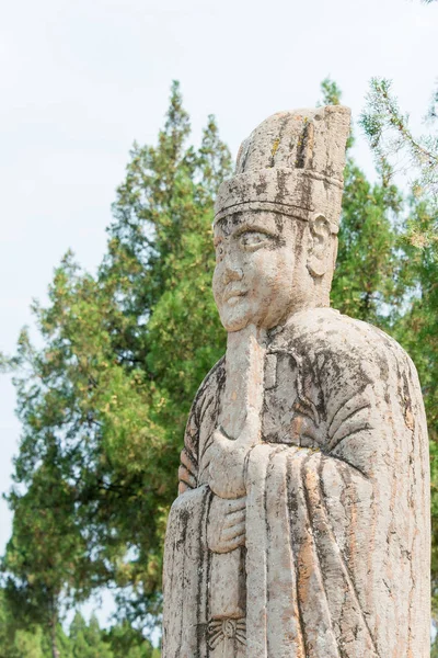 SHANXI, CHINA - 25 de agosto de 2015: Tumba de Sima Guang en el templo de Sima Guang (Sima Wengong Ci). un sitio histórico famoso en Yuncheng, Shanxi, China . — Foto de Stock