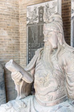 Shanxi, Çin - 24 Ağustos 2015: Changping Guandi Tapınağı'nda Guanyu heykeli. Yuncheng, Shanxi, Çin ünlü tarihi bir site.