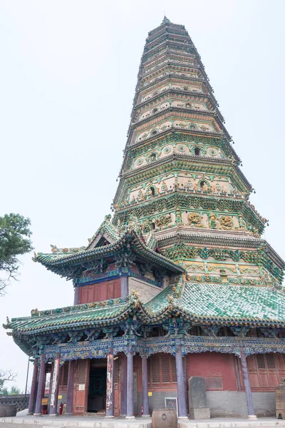 SHANXI, CHINA - 30 de agosto de 2015: Templo Guangsheng. un sitio histórico famoso en Hongdong, Shanxi, China . — Foto de Stock