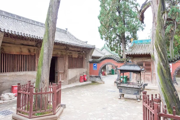 SHANXI, CHINE - 28 septembre 2015 : Temple Jingyin. un site historique célèbre à Taiyuan, Shanxi, Chine . — Photo