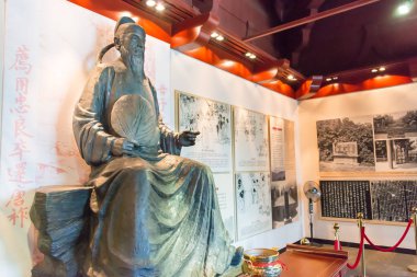 Shanxi, Çin - 11 Eylül 2015: Di Renjie heykeli Di Renjie Memorial Hall Tanghuai Park'ta. Taiyuan Shanxi, Çin ünlü tarihi bir site.