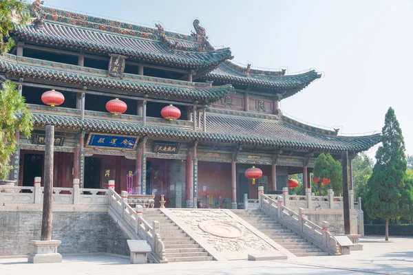 SHANXI, CHINA - 29 de agosto de 2015: Templo de Yao. um local histórico famoso em Linfen, Shanxi, China . — Fotografia de Stock