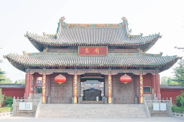 SHANXI, CHINA - 29 de agosto de 2015: Templo de Yao. um local histórico famoso em Linfen, Shanxi, China . — Fotografia de Stock