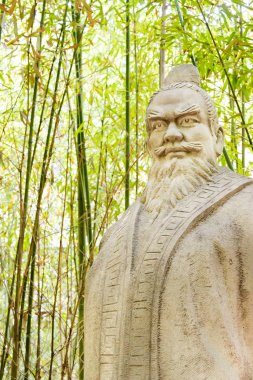 Sichuan, Çin - Mar 28 2015: Pang Tong heykeli, Zhaohua antik kenti. ünlü tarihi bir site Guangyuan, Sichuan, Çin.