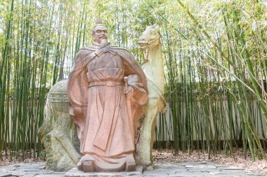Sichuan, Çin - Mar 28 2015: Liu Bei heykeli, Zhaohua antik kenti. ünlü tarihi bir site Guangyuan, Sichuan, Çin.