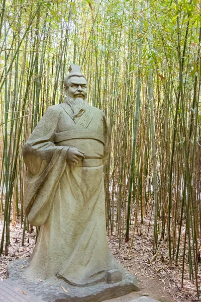 SICHUAN, CHINA - 28 de marzo de 2015: Estatua de Fei Yi en la Ciudad Antigua de Zhaohua. un sitio histórico famoso en Guangyuan, Sichuan, China . — Foto de Stock