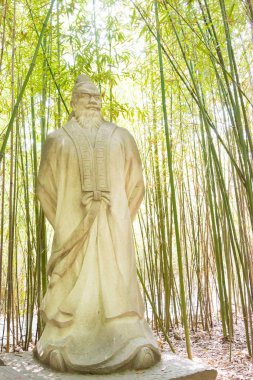 Sichuan, Çin - Mar 28 2015: Pang Tong heykeli, Zhaohua antik kenti. ünlü tarihi bir site Guangyuan, Sichuan, Çin.