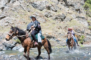 Doğu Türkistan, Çin - 10 Mayıs 2015: Nanshan mera, ziyaretçi. Urumçi, Xinjiang, China ünlü bir manzarada.