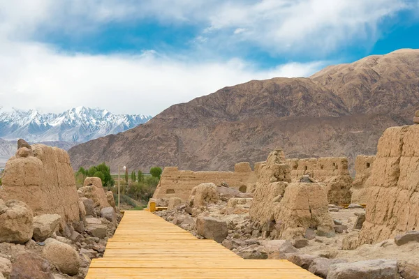 XINJIANG, CHINE - 21 mai 2015 : Stone City Site of Tashkurgan. un site historique célèbre sur les monts Pamir, Tashkurgan, Kashgar, Xinjiang, Chine . — Photo